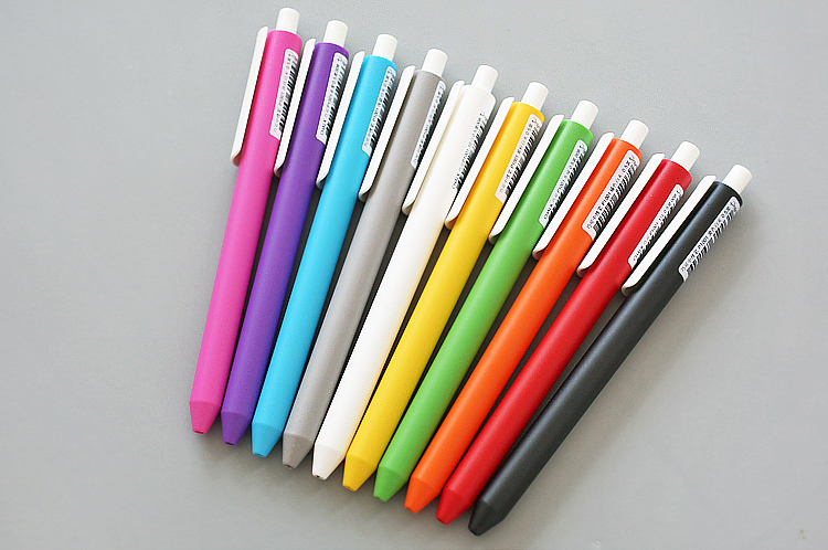 customise plastic pen